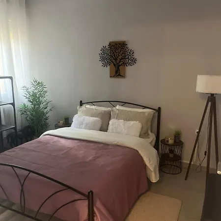 George House Apartmán